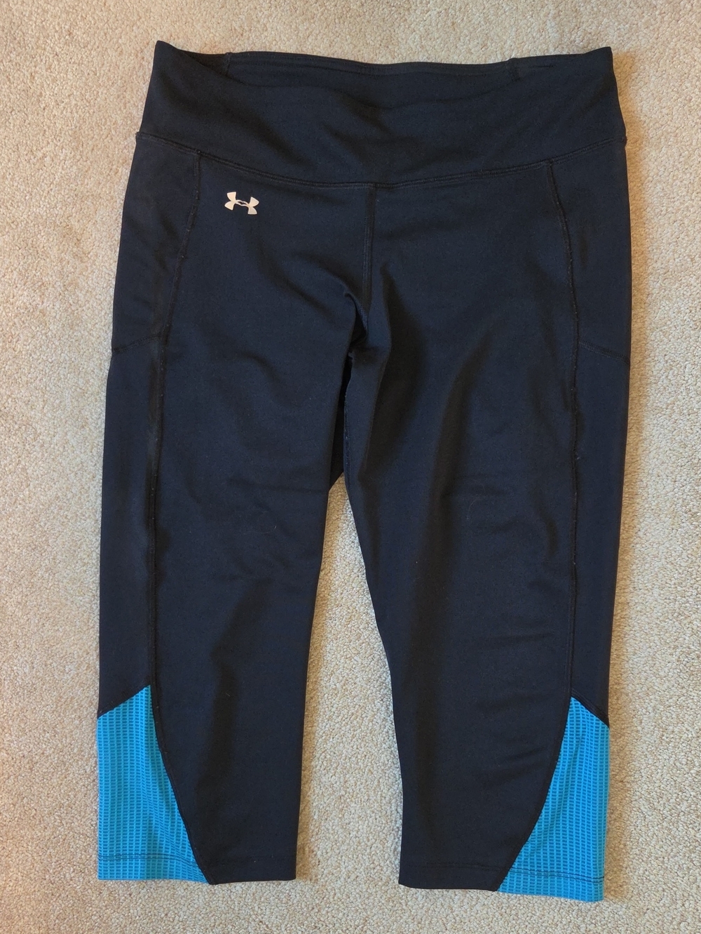 Under Armour Heat Gear Compression Running Capris Black/Light Blue Mesh Large